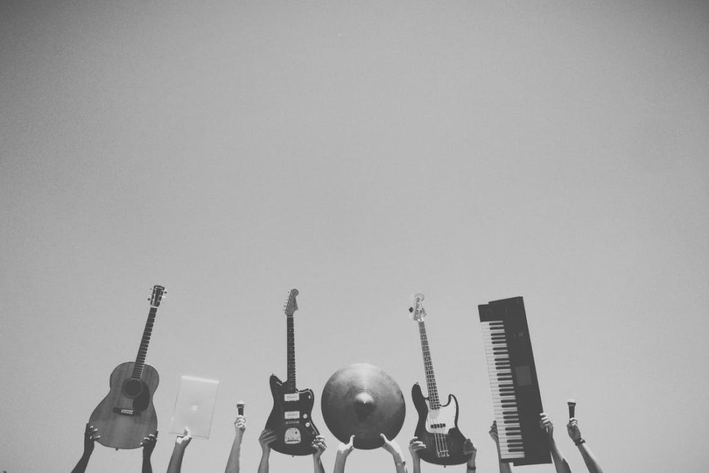 Musical instruments B&W