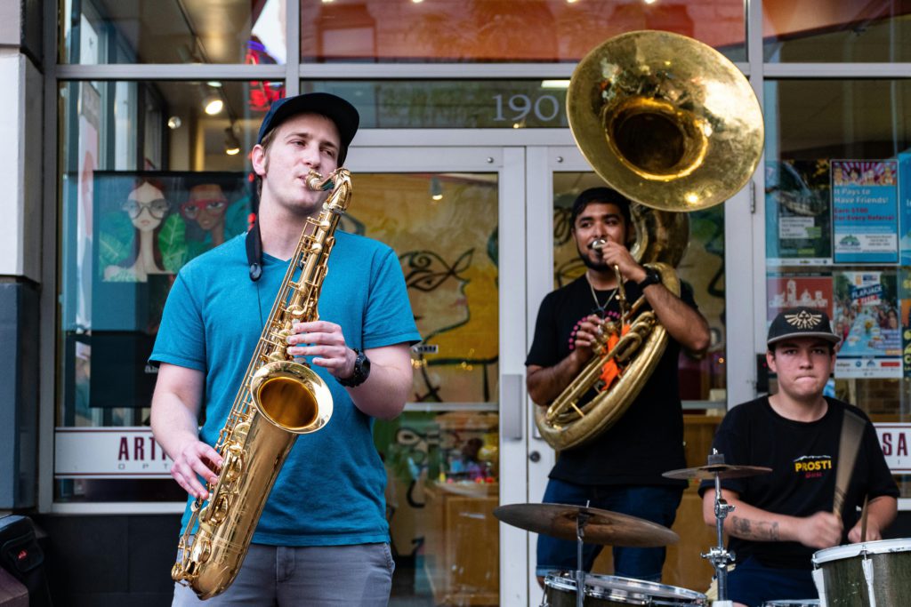 How to find band mates - a step-by-step guide for musicians. Photo of band playing brass instruments.